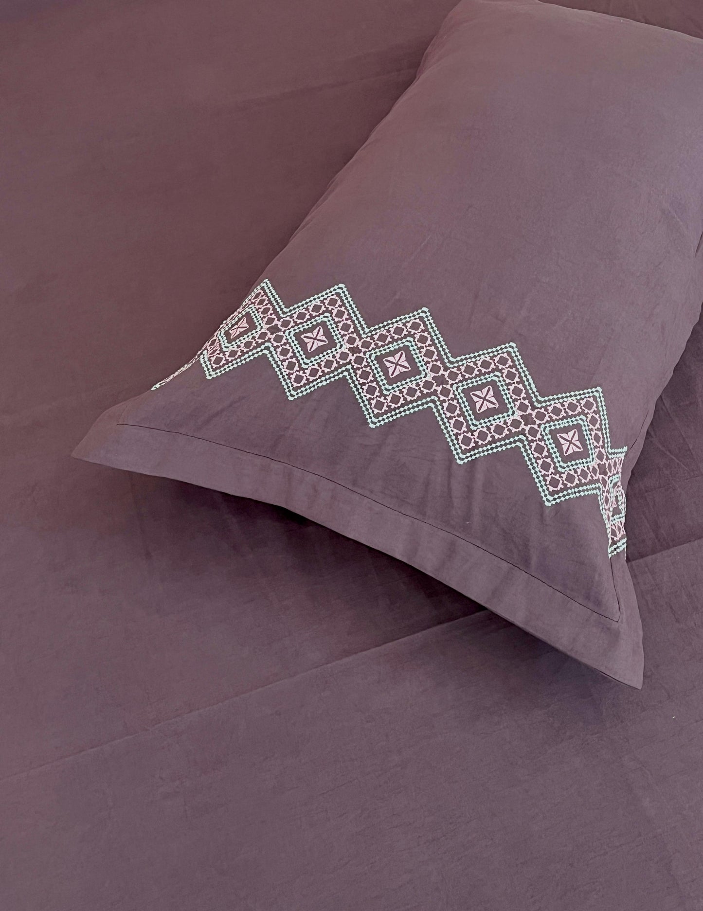 La Reva KARIGARY King size Bedsheet 02